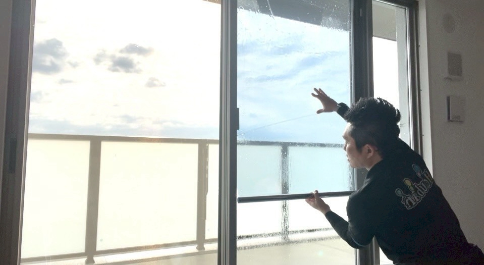 フィルム施工中